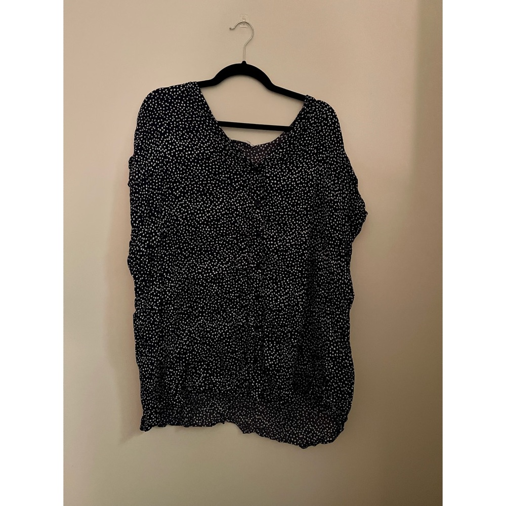 Penningtons Navy blue blouse with cinched sleeves and button front